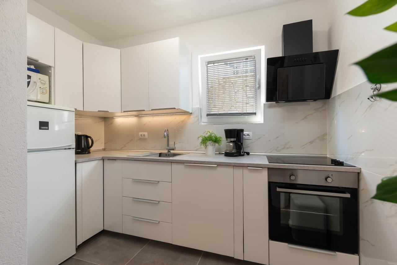 רוביני Apartments Elita מראה חיצוני תמונה